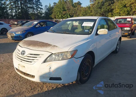 2007 Toyota Camry Le V6 z USA, uszkodzony, nr VIN 4T1BK46K87U519492